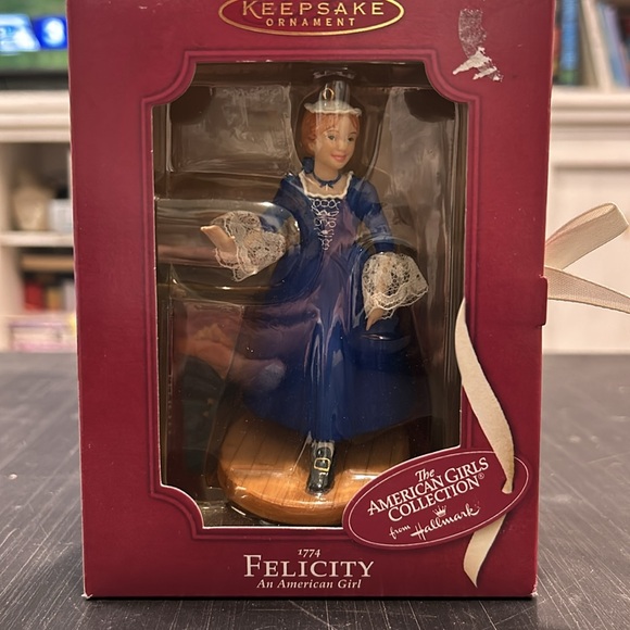 NEVER opened. 2002 Hallmark 1774 Felicity - Picture 5 of 5